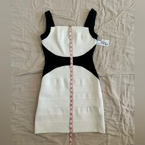 Papaya bodycon mini dress , size M - Picture 2 of 5